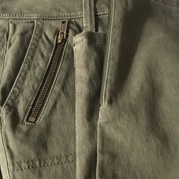 🌸 3/$20 Old Navy Rock Star Skinny Pants Size 2 - Picture 3 of 5